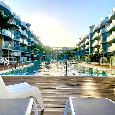 Tenerife Sur Infinity Pool
